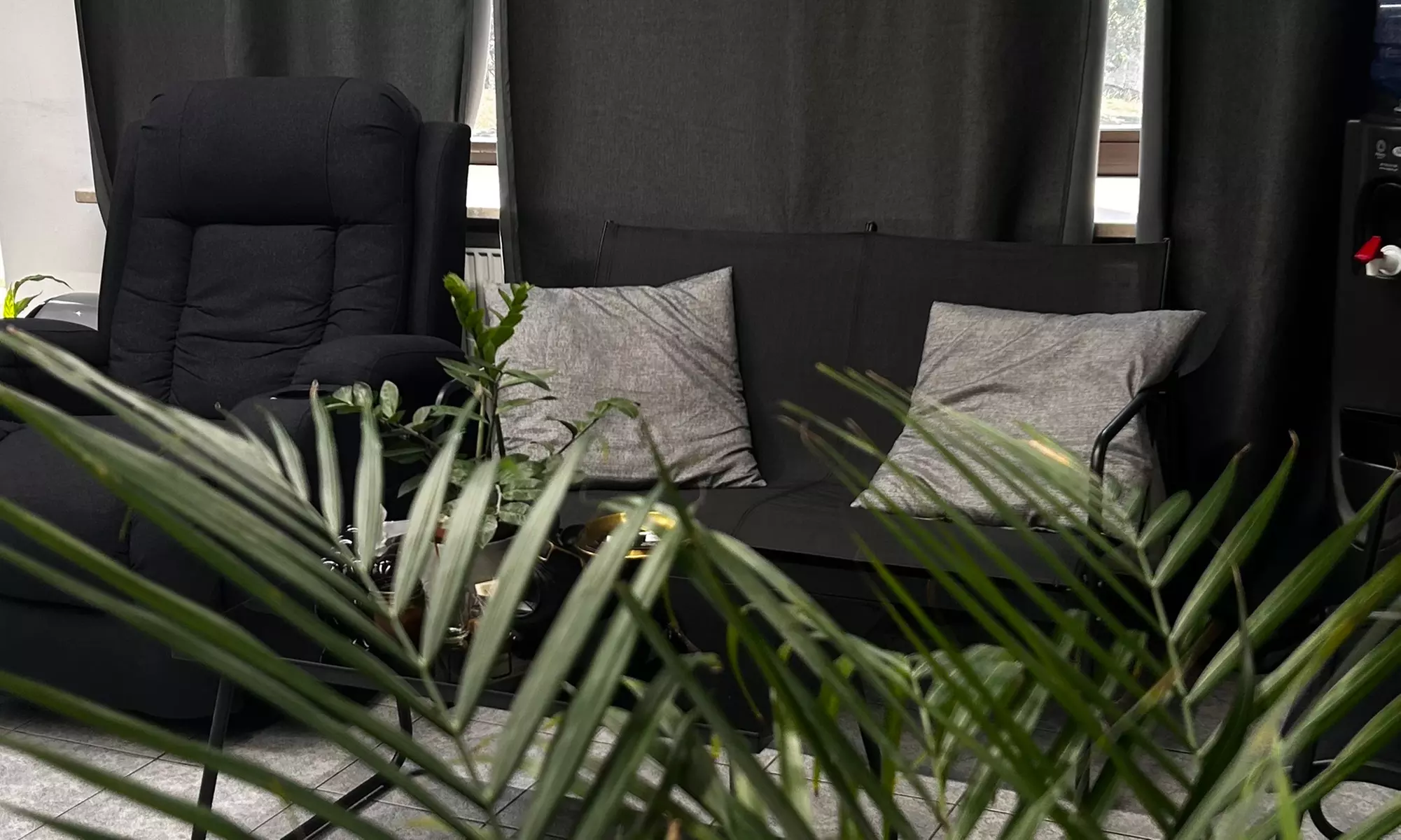 Zabiegi rekonstrukcji i regeneracji włosów w interwałach do 8 myć