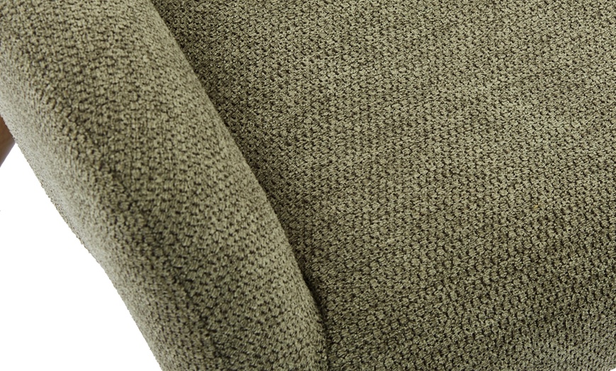 Image 43: Poltrona scandinava con gambe in legno massello Doosense