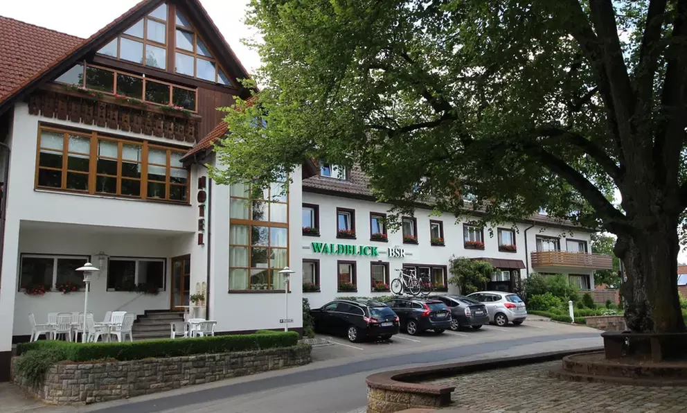 Schwarzwald: 2-5 Nächte mit Frühstück, Therme und Erlebnisführung