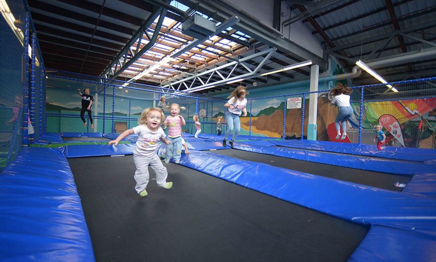 Image 7: Spiel und Spaß im Tiki Kinderland: Tageskarte für 2 oder 4 Personen