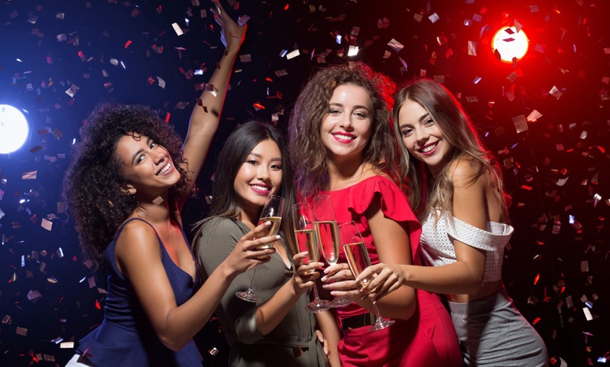 Image 8: Explore and Enjoy Downtown Bar Crawl-Fremont for Up to Six People  