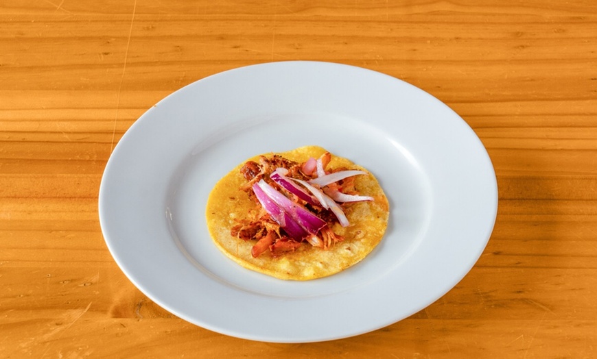 Image 14: Menú mexicano para 2 o 4 con nachos, tacos y margaritas o refrescos