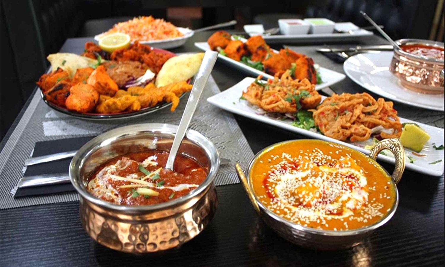 Menú fast o menú indio gourmet para 1, 2 o 4 personas en Mahal Indian