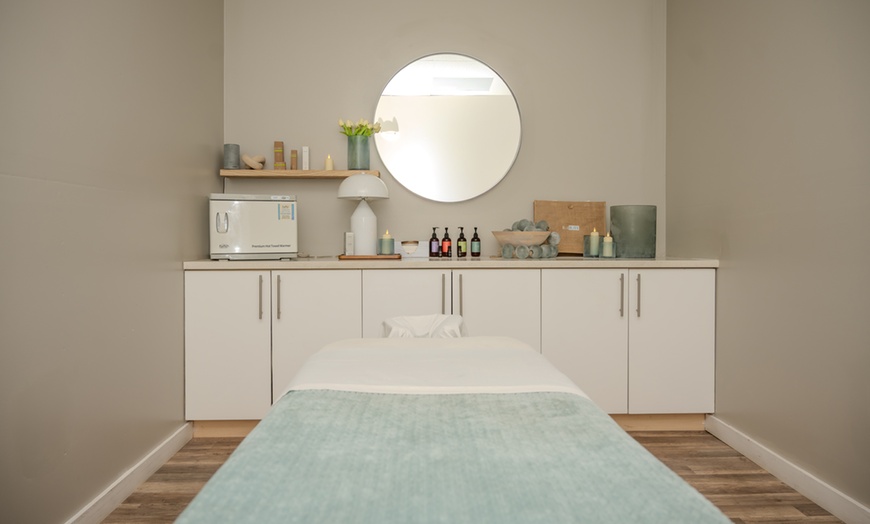 Image 4:  45 Or 60-Minute Refresh Swedish Massage Designed To Melt Stress Away