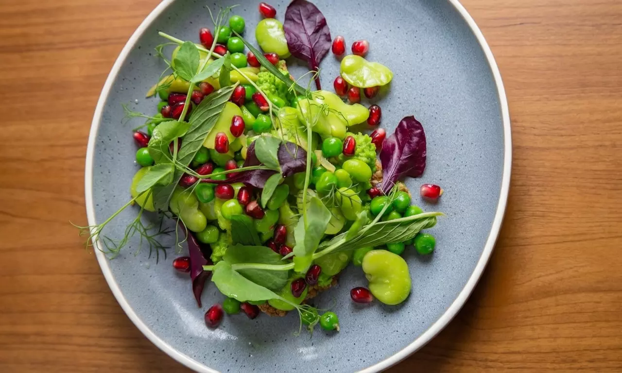 Enjoy Breakfast or Dinner for Two, or Gift Vouchers for Food