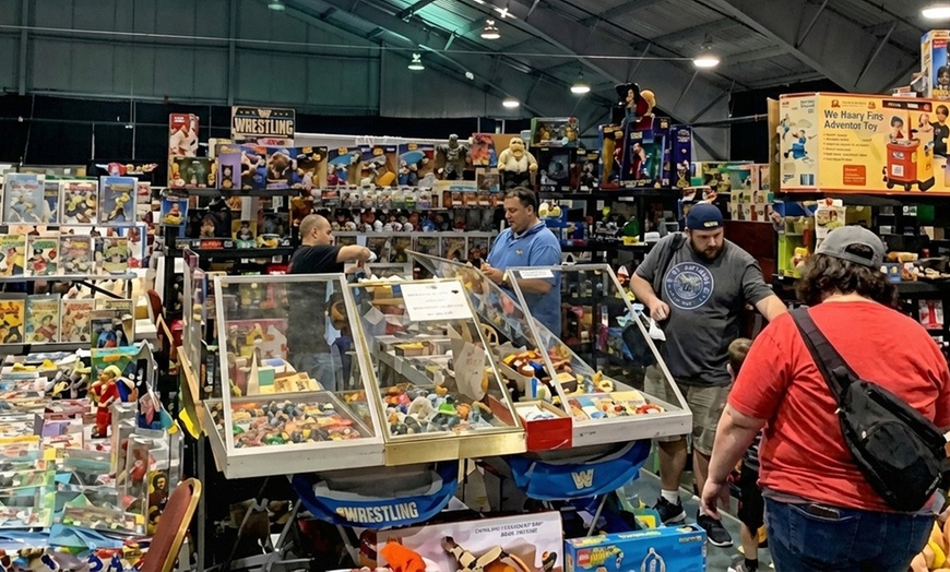 Image 5: Comic Con Admission for One or Two