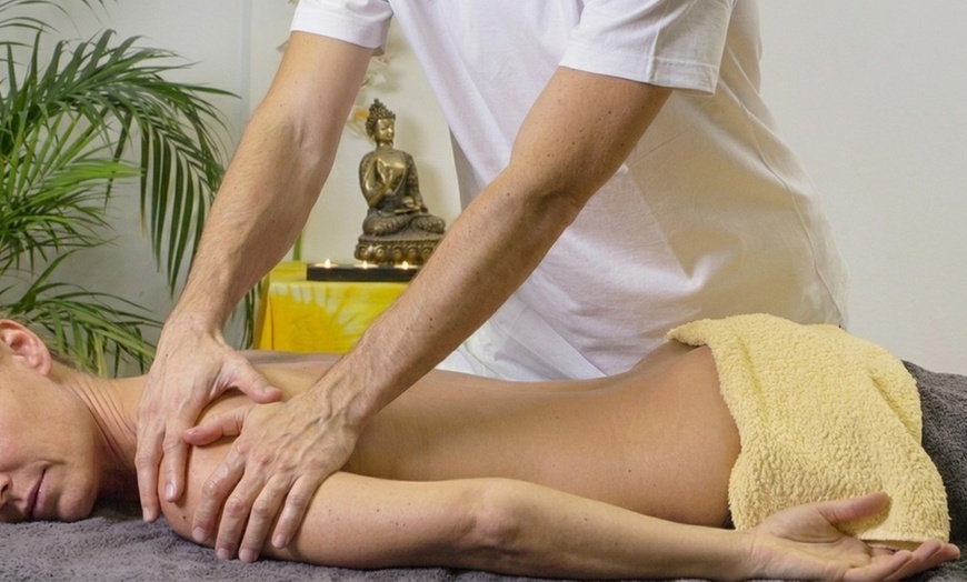 Image 2: 60 or 90 Minutes Lomi Lomi Massage with Wood Therapy Options