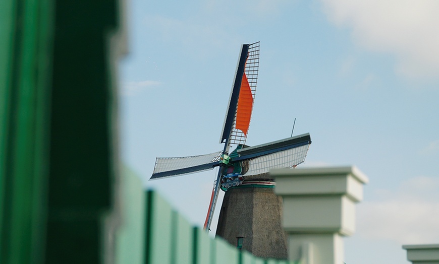 Image 12: Vaar langs iconische molens en ontdek geheimen van de Zaanse Schans