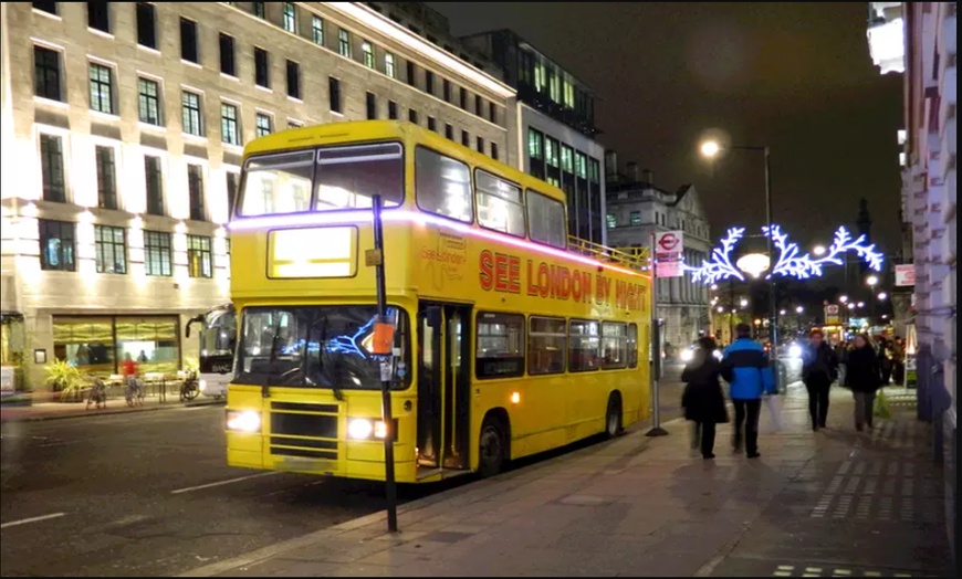 Image 3: Live Guided Christmas Lights Bus Tour for Child or Adult 