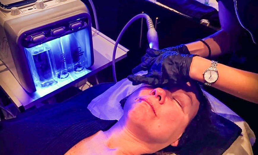 Image 4: Signature Glow Hydrafacial - Skin Analysis, Cleanse, LED & Hydration