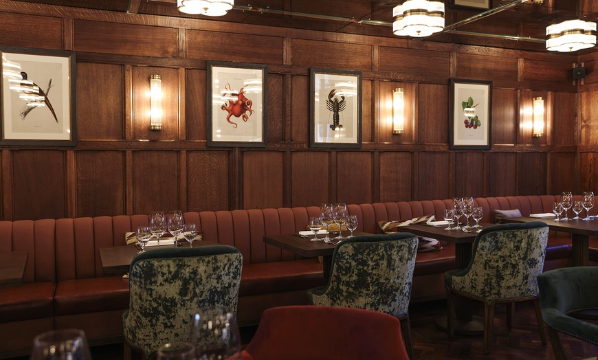 Image 17: Oxfordshire: 5* Luxurious Hotel Break with Dinner & Champagne