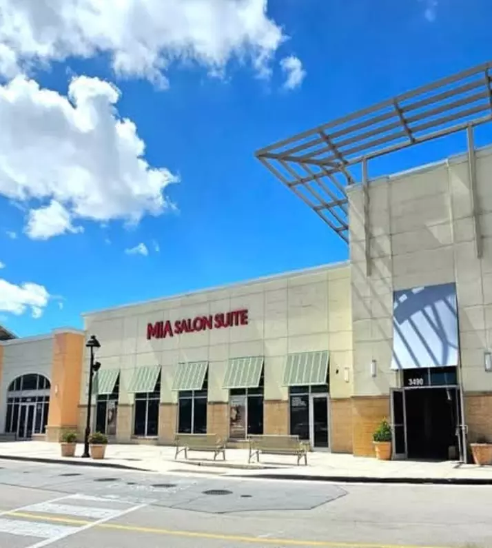 Gel Manicure, Acrylic FullSet Short and Citrus Pedicure Services