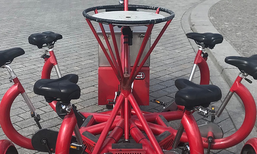 Image 4: 60 oder 120 Min. Conference-Bike Tour für 6 Personen in Berlin