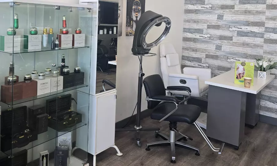 90-Minute Signature/Deluxe Anti-Aging Facial Or Lifting/Firming Facial