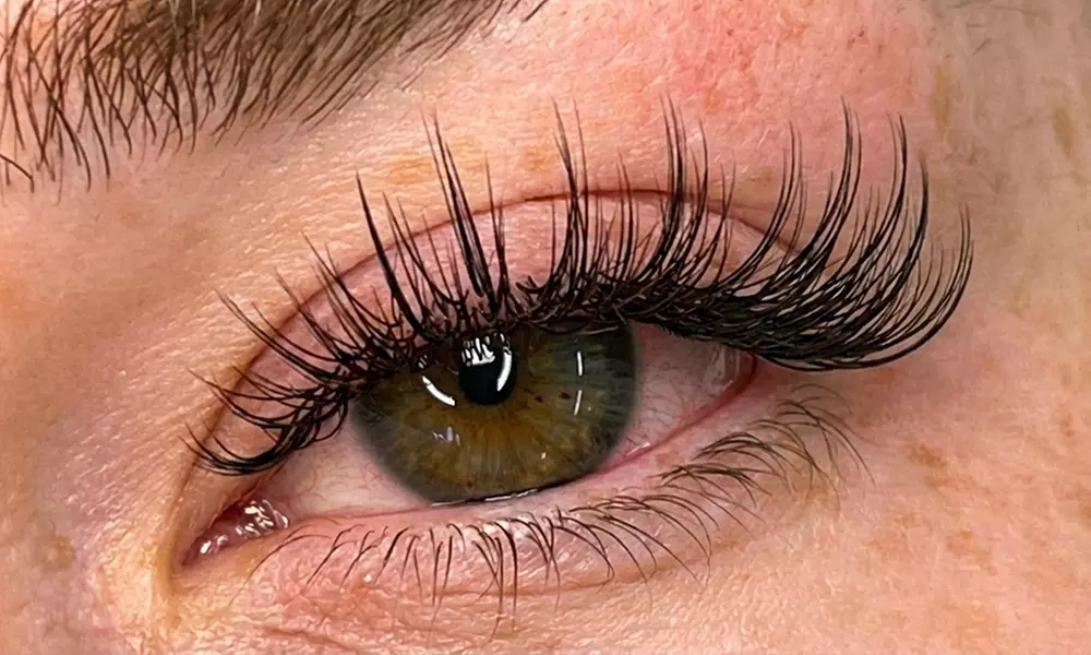 Eyelash Extensions, Permanent Makeup-Brows & Lips / Henna & Wax Design