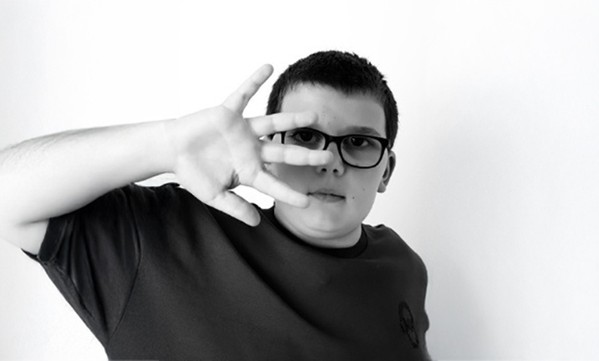 Image 4: Children Affected By Social Media w/ Confidence Boosting Photoshoot