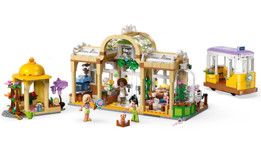 Image 4: LEGO Friends Plant Café & Flower Shop: 4 Mini Dolls Tram & Accessories