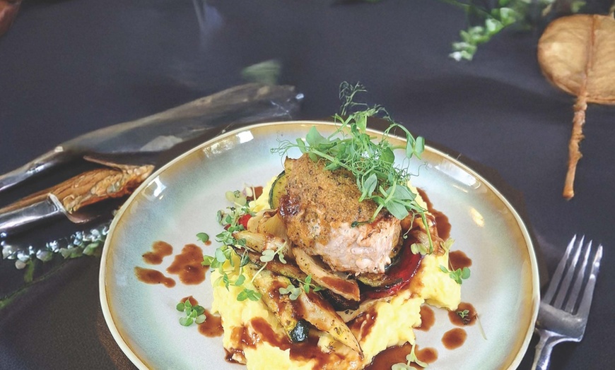 Image 3: Gehobenes europäisches 3-Gänge-Menü & Weinbegleitung für 2-4 Personen