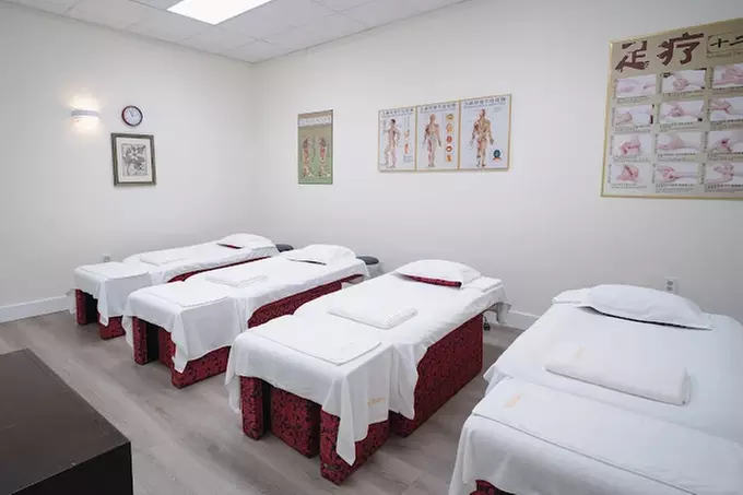 Up to 47% Off on Couples Massages and More at TL Foot Spa