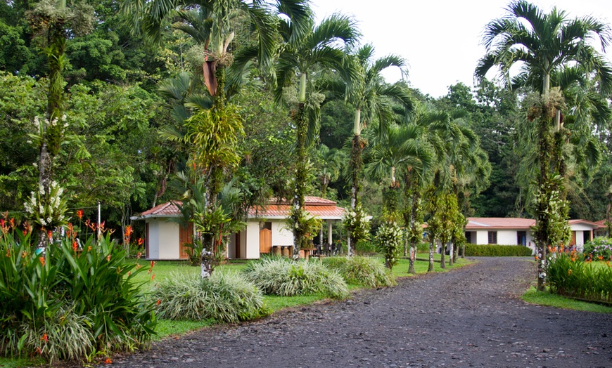 Image 4: ✈ 6-Nt Costa Rica Volcano & Beach Vacation w/ Optional Air & Car