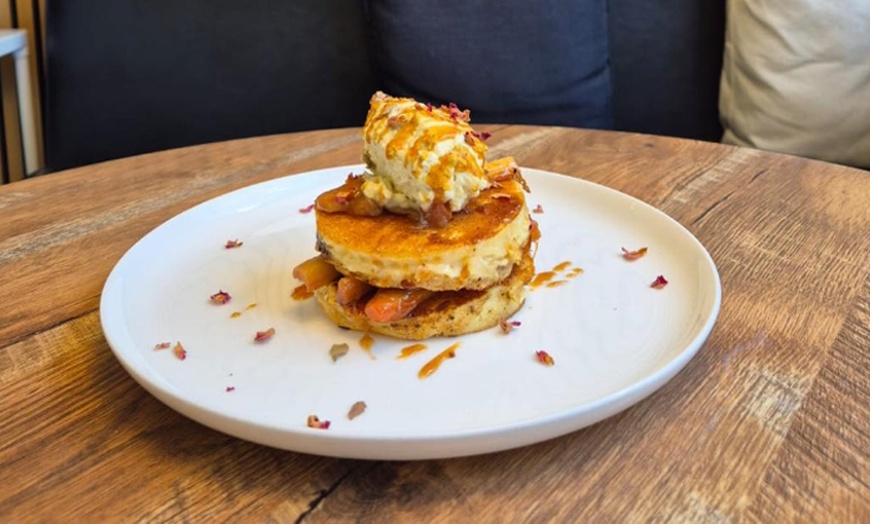 Image 8: Delicious All Day Brekky or Lunch Main Meal + Drink - 1, 2 or 4 People