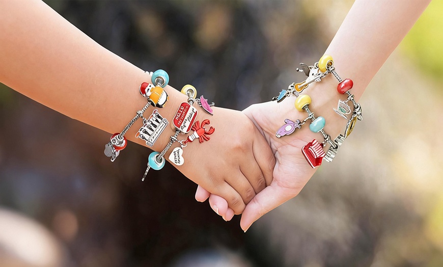 Image 1: Calendario dell’Avvento con braccialetti ispirati a Friends