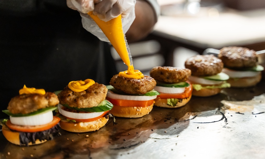 Image 8: 5* Ramadan Iftar Buffet with Beverages for 1 Child or Up to 6 Adults