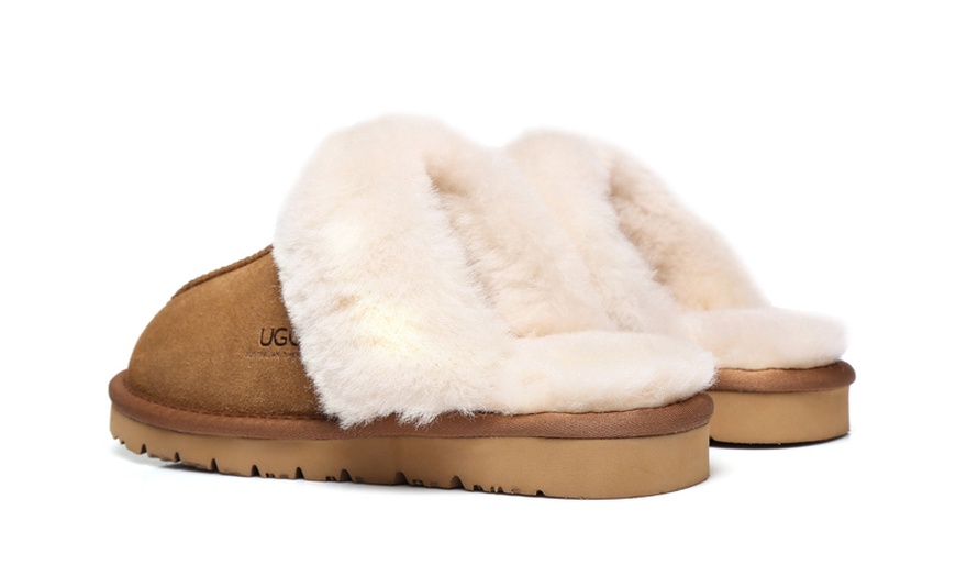 Image 3: UGG Unisex Muffin Scuff Slippers