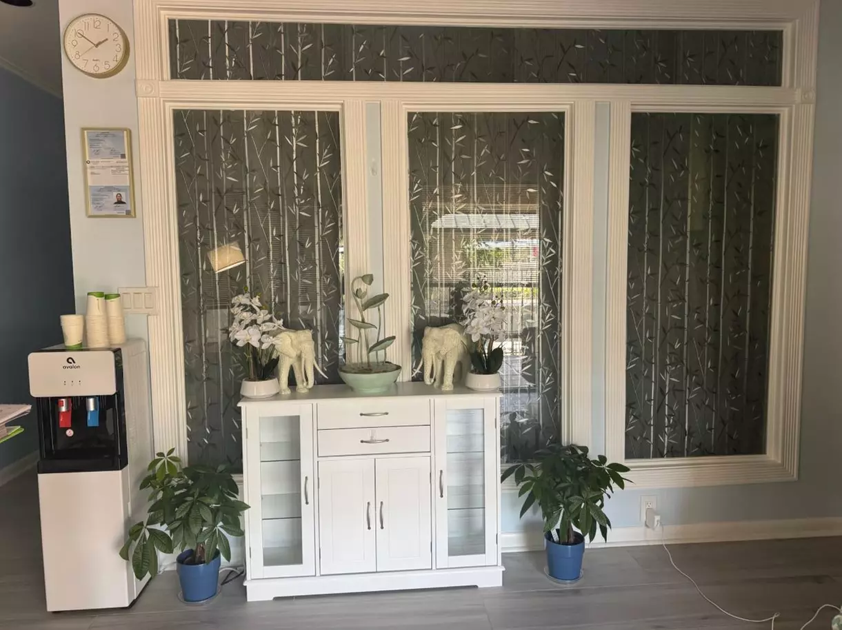 One or Couples 60 or 90 Minute Deep Tissue Massage + Aromatherapy 