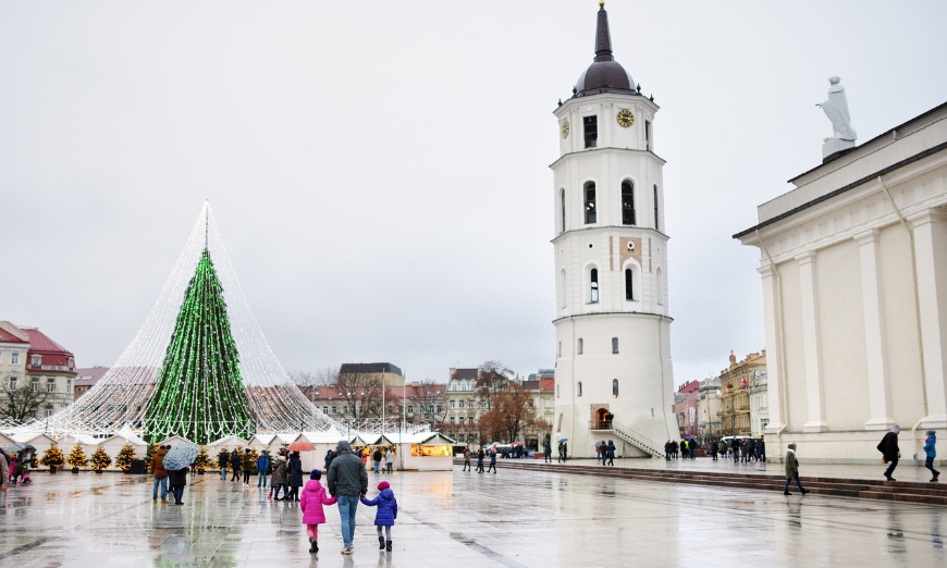 Image 9: 1 z 11 miast Europy: Jarmarki Bożonarodzeniowe dla 1 os. z transportem