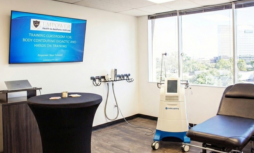 Image 4: Revitalize Your Look with 20 Units of Botox