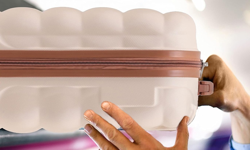 Image 10: Set of Three Hard Shell Suitcases