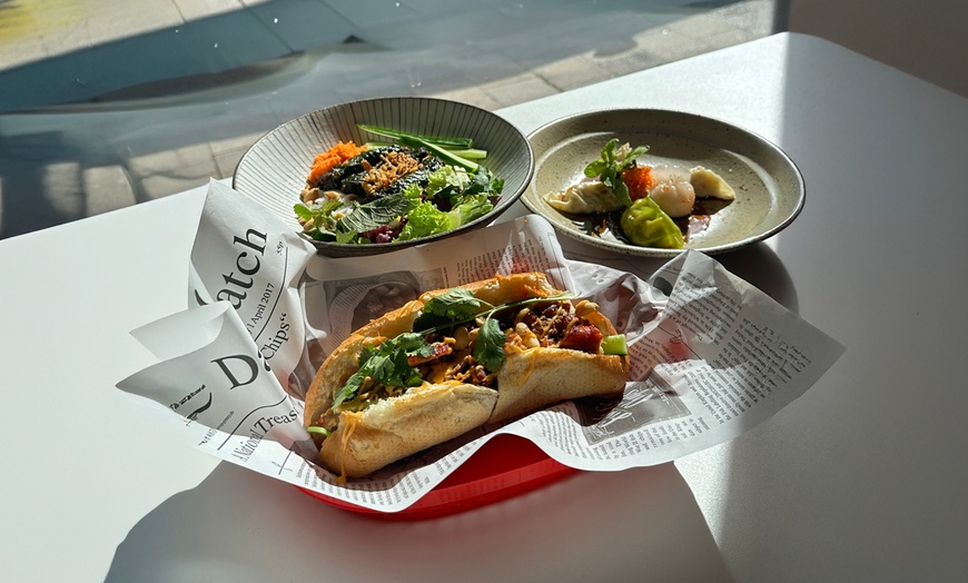 Image 3: Vietnamesisches Gericht oder Banh Mi nach Wahl inkl. Dessert / Getränk