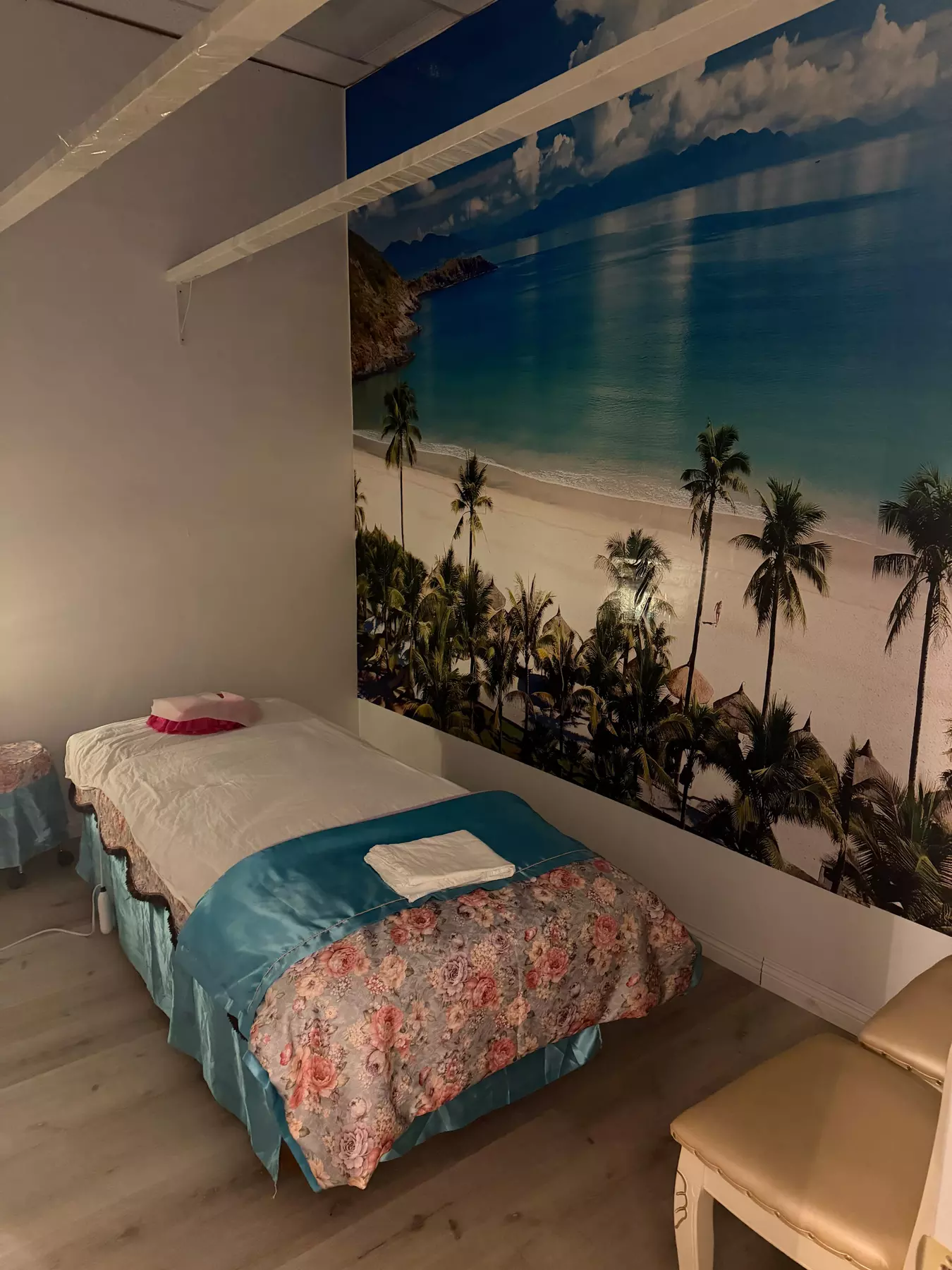 Couples Choice Massage +Hot Stones & Premium Oil (60, 90, or 120-Mins)