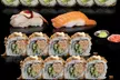 Sushi-Platte für 2 oder 4 Personen – Stilvoll zusammengestellt & geschmacklich perfekt (bis zu 32% sparen) - Second Medium
