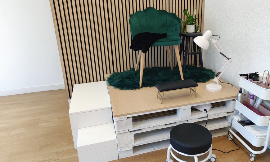 Image 4: 1 sesión de manicura, pedicura, ambas o uñas acrílicas para 1 persona