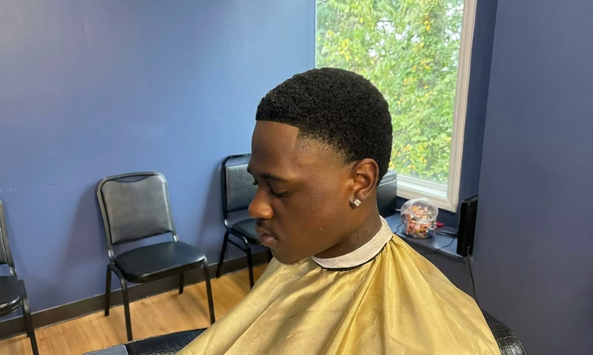 Transform Your Look: Man Haircut with Optional Beard