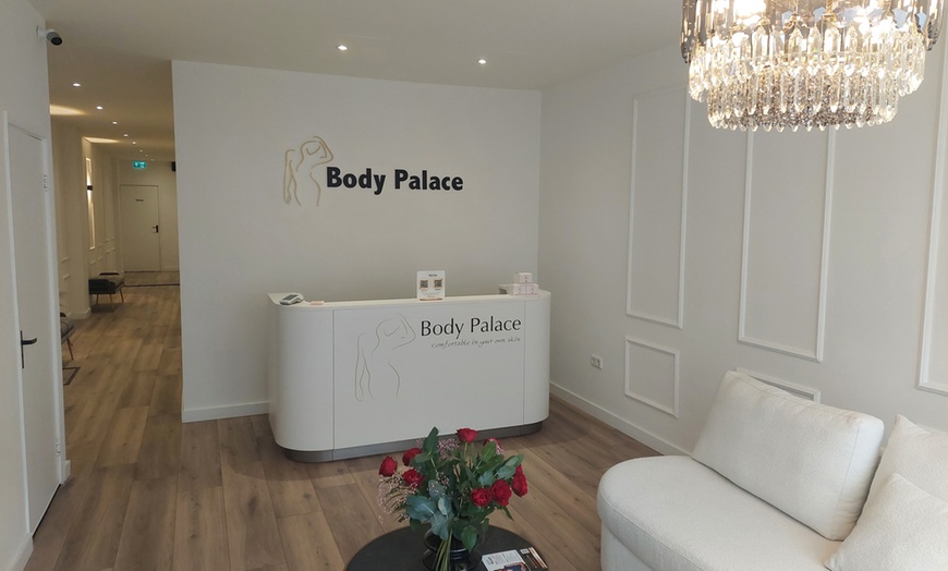 Image 2: Brazilian Wax met huidanalyse en nazorg voor een zijdezachte huid