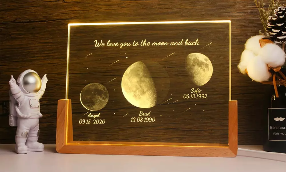 Personalisiertes LED-Kristall-Nachtlicht auf Holzsockel
