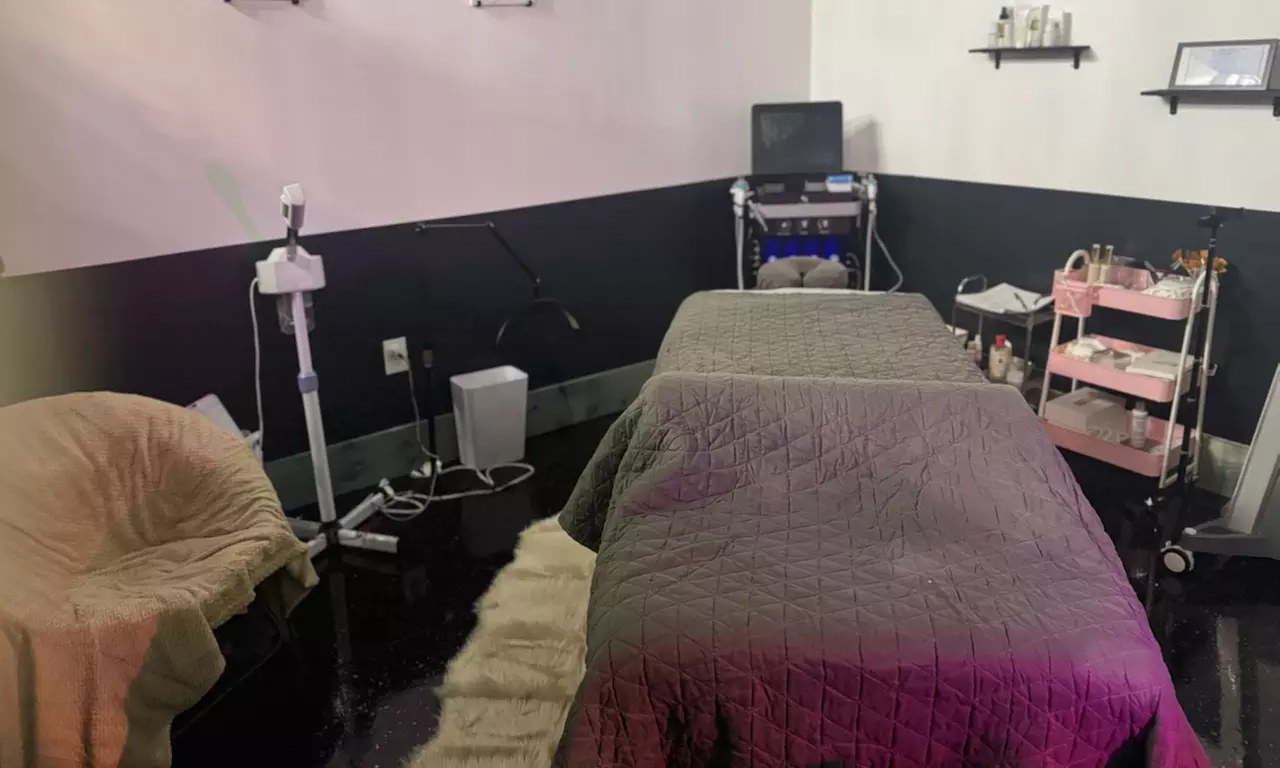 Refresh w/ a 60-Minute Swedish or Deep Tissue Massage w/ Aromatherapy
