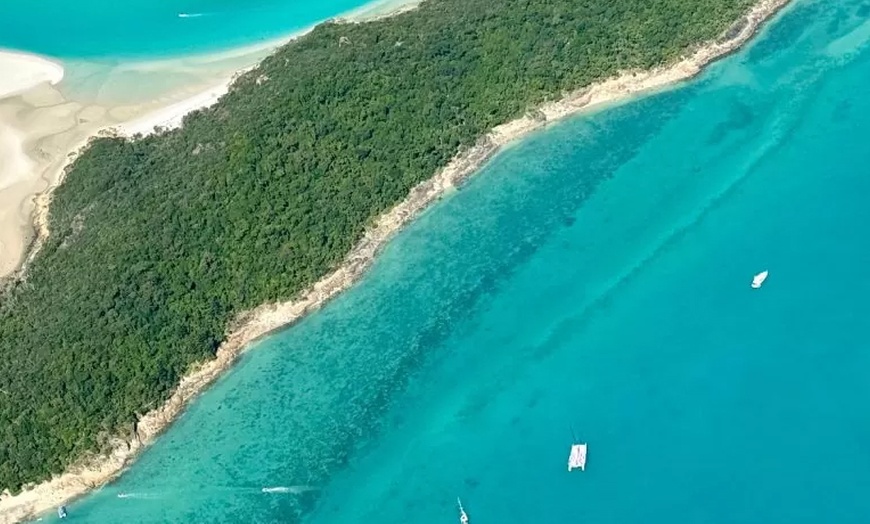 Image 2: Whitsunday Islands and Heart Reef Scenic Flight for One Person