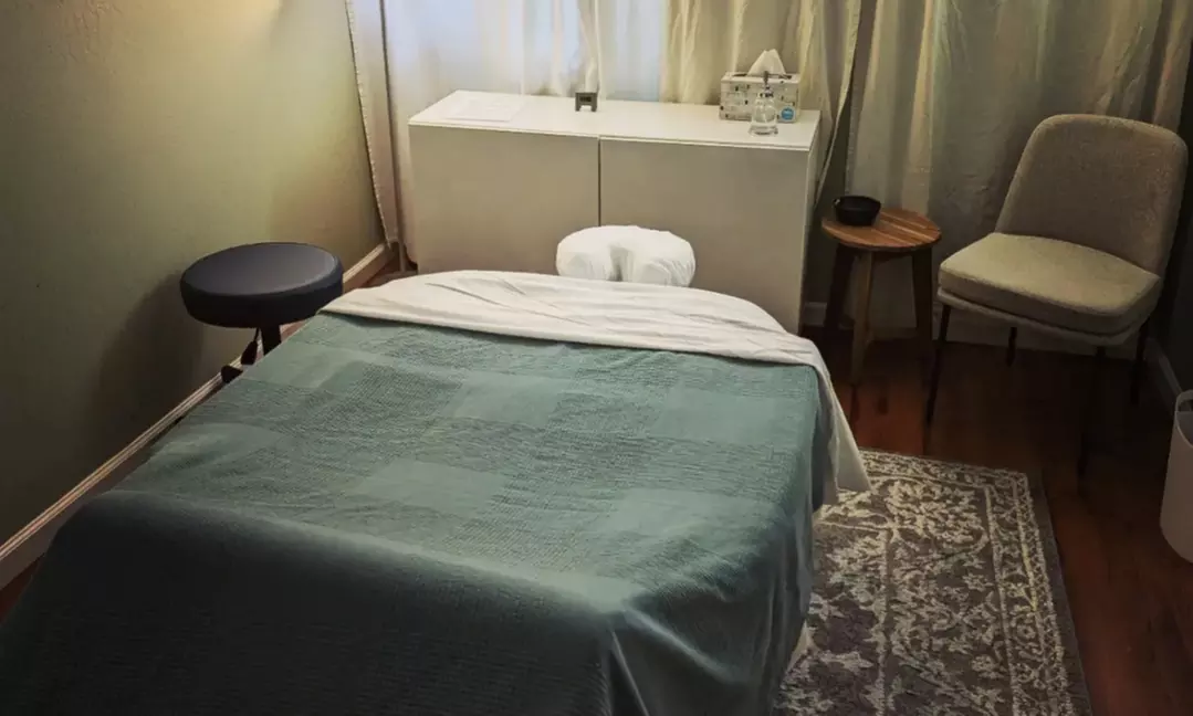 Unwind with One 60 or 90-Minute Trauma-Informed Massage