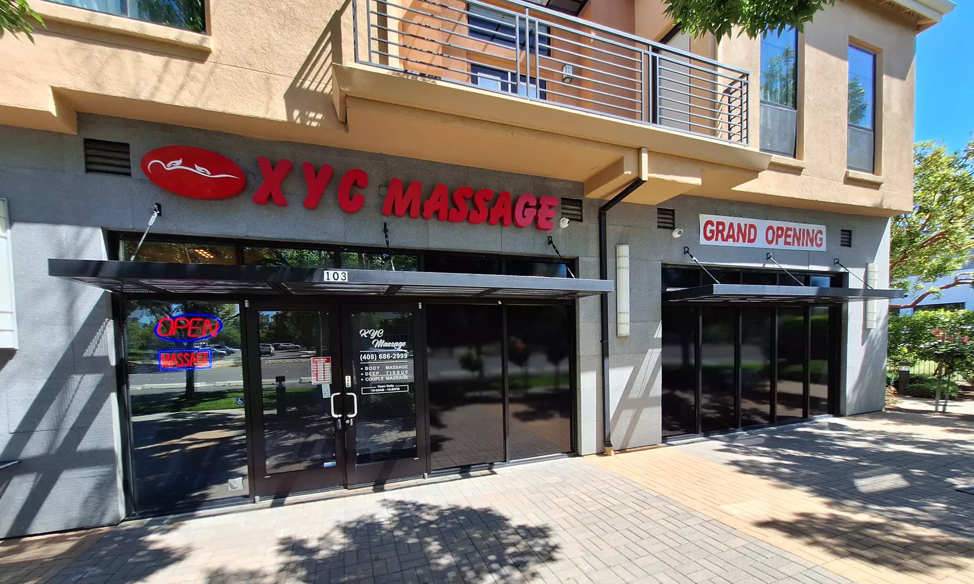 60, 90, or 120-Min Solo or Couple Massage + Aromatherapy & Hot Stone 