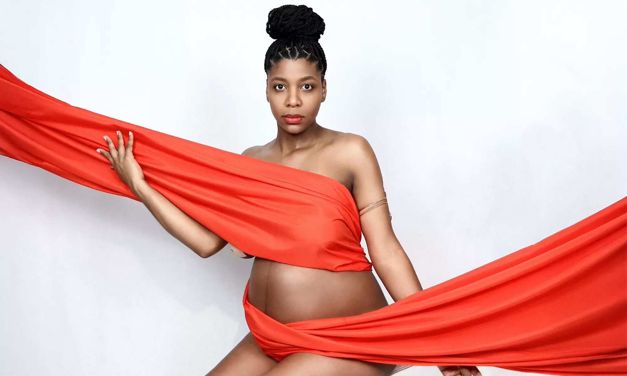 30-min, 1 or 2-hour Pregnancy Photo Shoot with Optional Hair & Makeup