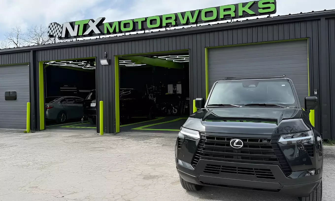 Carbon Ceramic Tinting – Sedan, SUV & XL Vehicle Options