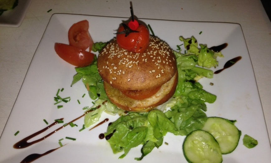 Image 10: Var, Tourrettes : 1 nuit avec dîner et petit-déjeuner en option