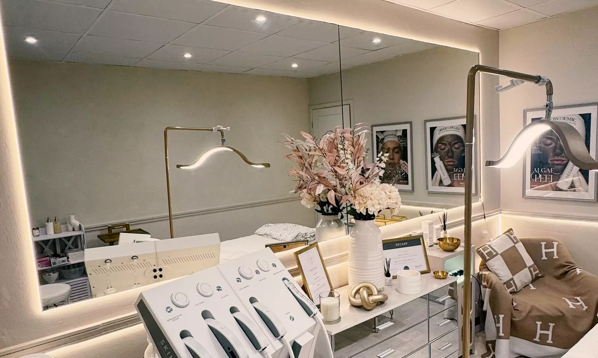 Discover Celebrity Skincare with SKINSTORM Facials - 45, 60 or 120 Min