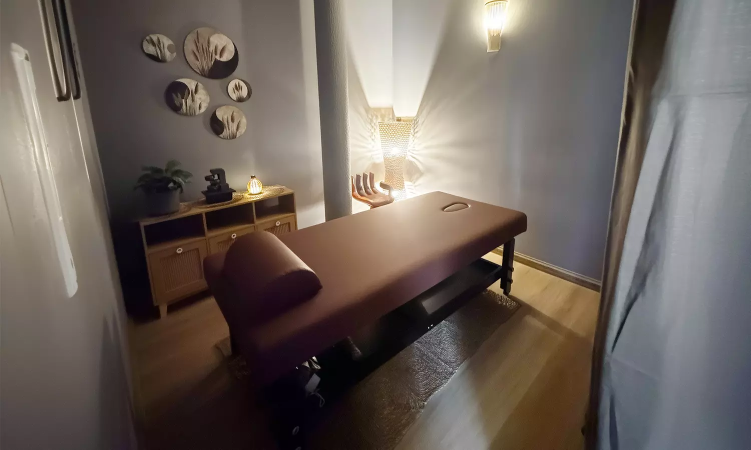 Masaż relaksacyjny, sportowo-powięziowy, Kobido, leczniczy i tajski