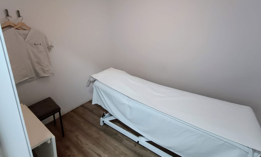 Image 12: Hasta 9 sesiones de electroestimulación y masaje drenante en Les Corts