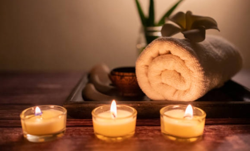 Image 2: Unwind and Relax: 30, 60 or 90-Minute Swedish Massage